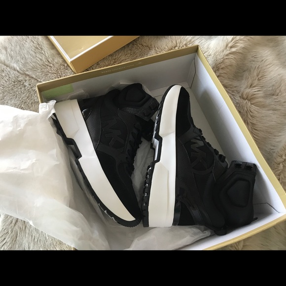 New Michael Kors Sneaker Boot - Picture 5 of 11